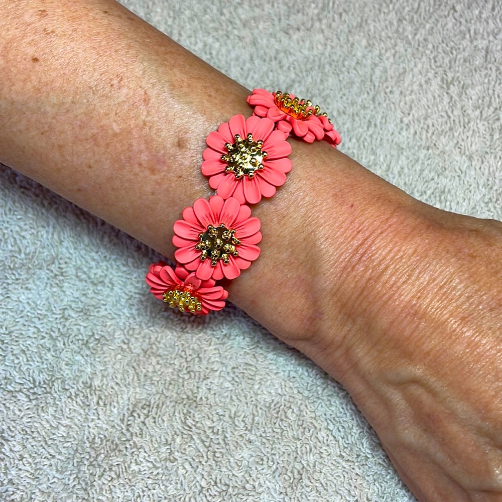 Talbots Women's coral daisy flower bracelet